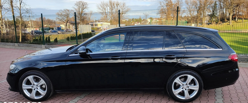 Mercedes-Benz Klasa E cena 93000 przebieg: 205000, rok produkcji 2017 z Chorzów małe 301